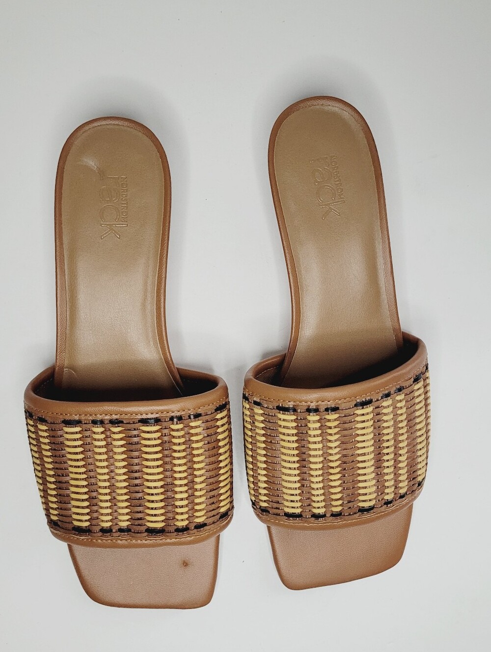 Nordstrom Rack Ilene Woven Kitten Heel Sandal Womens Size 8M Brown Greece Summer
